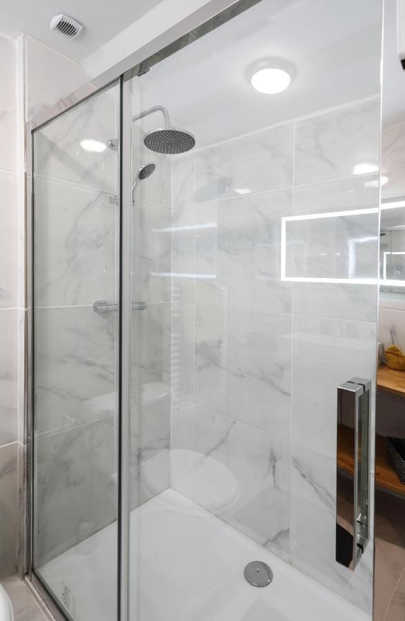 Style Industriel Aux Bords De La Loire Apartment Блоа Екстериор снимка